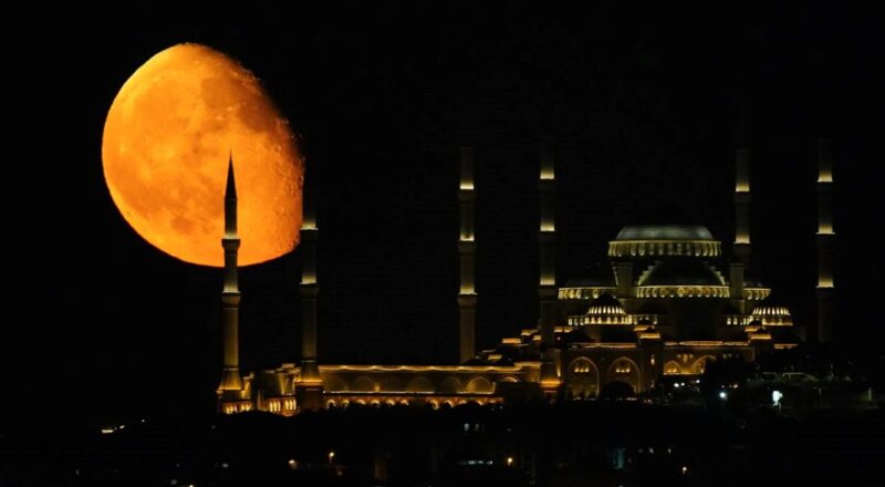 gozlerinize-inanamayacaksiniz:-“ay-yanilsamasi”-geceyi-susleyecek